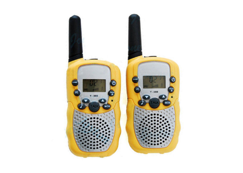 3-5KM Range Camping Walkie Talkies With Auto Squelch Function 1 Year Warranty